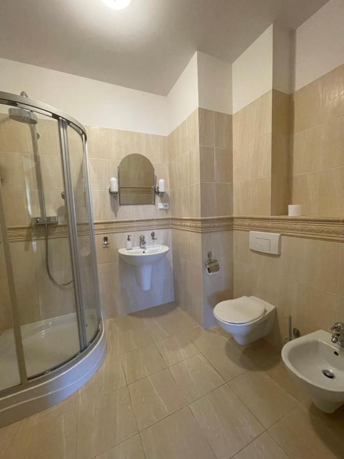 Dworek Katarzynki Kobylnica  Buitenkant foto